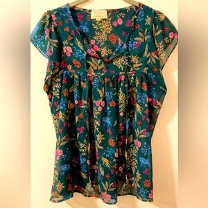 🌿 Everly for Francesca's Green Floral Top 🌿 Size M